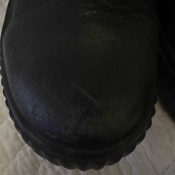 Boots - Picture 9 of 16